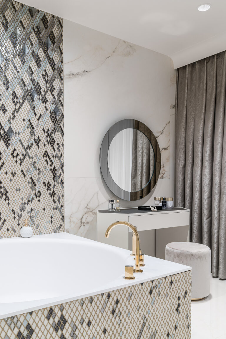 nowoczesna biała łazienka