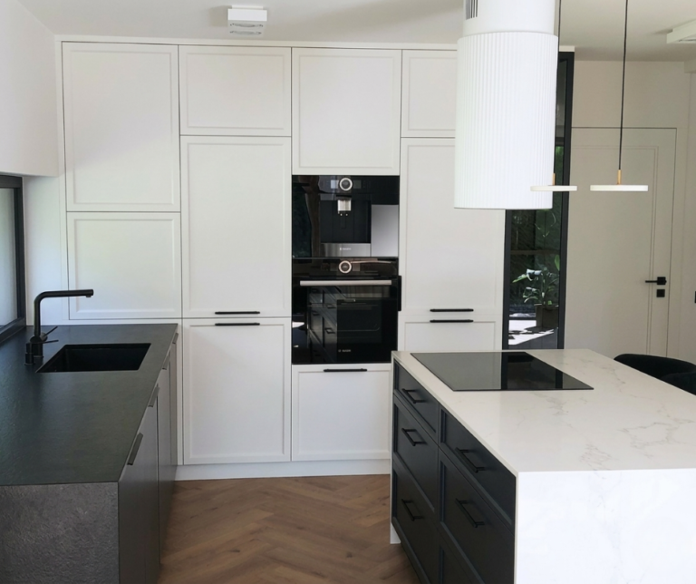 kuchnia biało-czarna